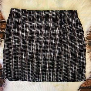 Gloria Vanderbilt Knit Mini Wrap Skirt Size 12 EUC